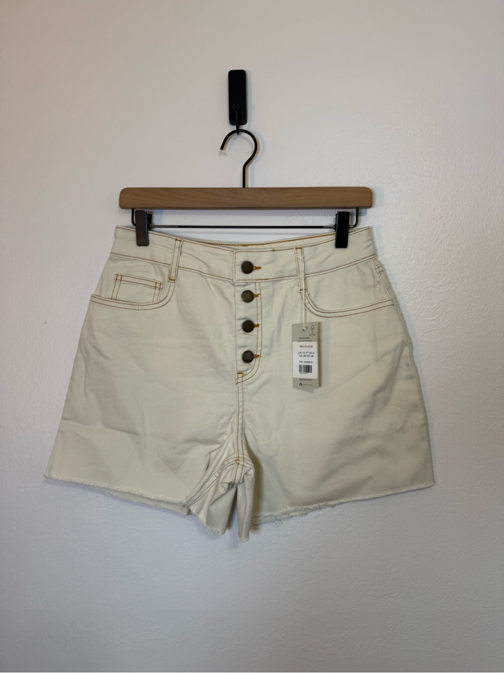 Boden Exposed Button-fly Jean Shorts in Ecru